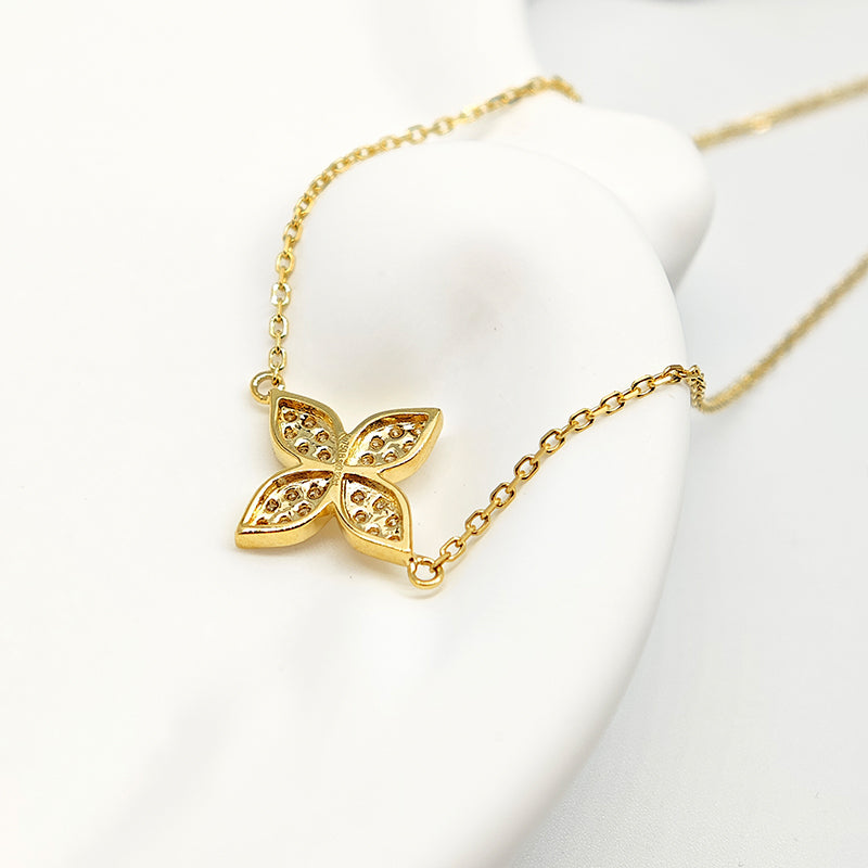 Judy - Gold and Diamond Star Petal Bracelet