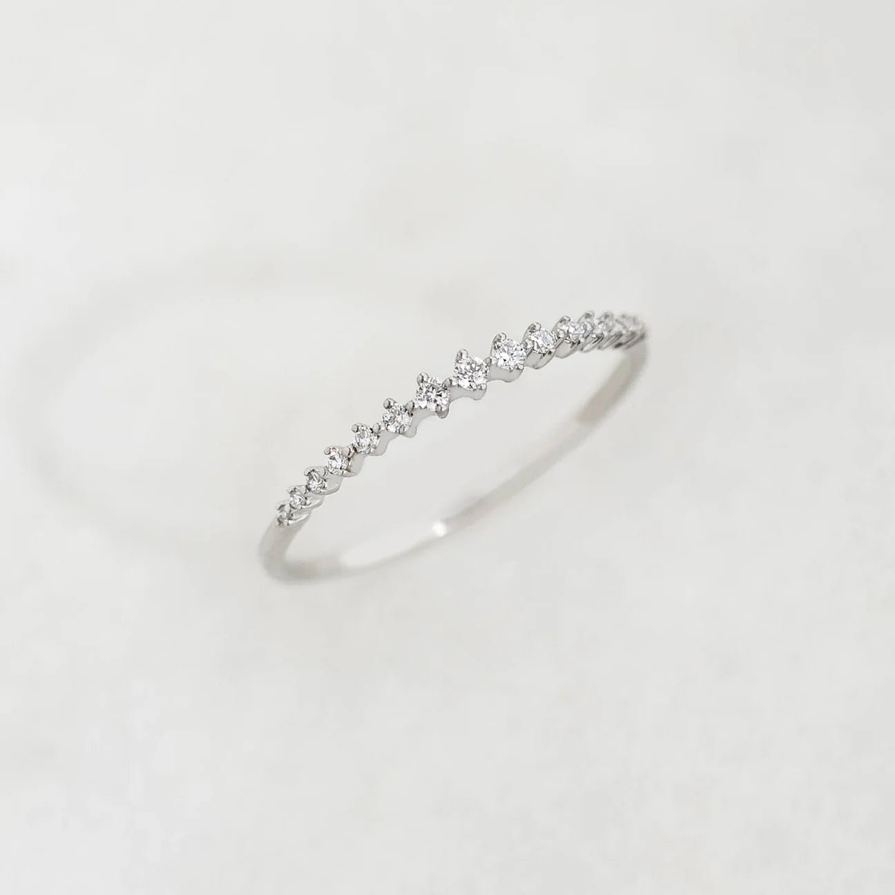 Graduated Diamond Ring 14k Gold - Patty